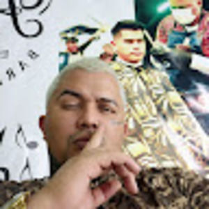 Meet your Posher, Peter